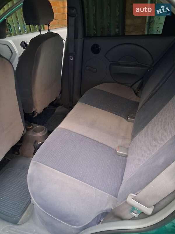 Седан Chevrolet Aveo 2005 в Ізмаїлі