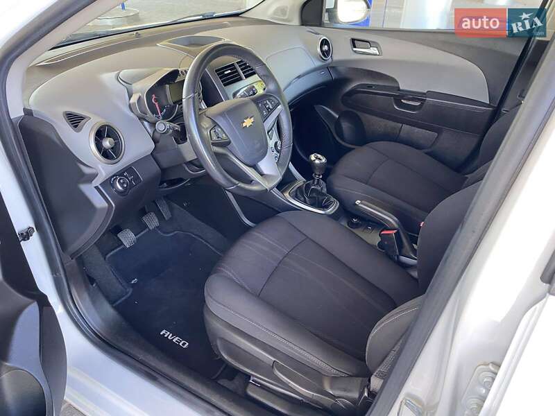 Хэтчбек Chevrolet Aveo 2012 в Николаеве фото 10 Хэтчбек Chevrolet Aveo 2012 в Николаеве