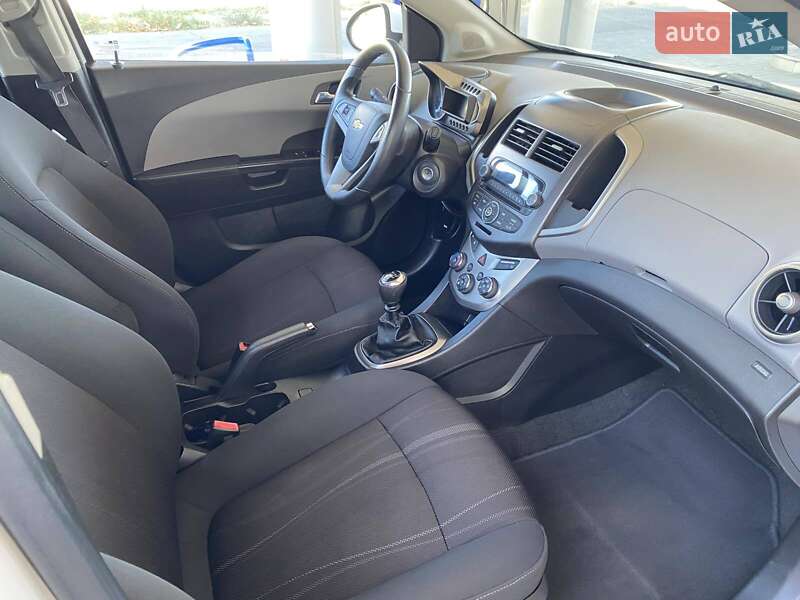 Хэтчбек Chevrolet Aveo 2012 в Николаеве фото 16 Хэтчбек Chevrolet Aveo 2012 в Николаеве