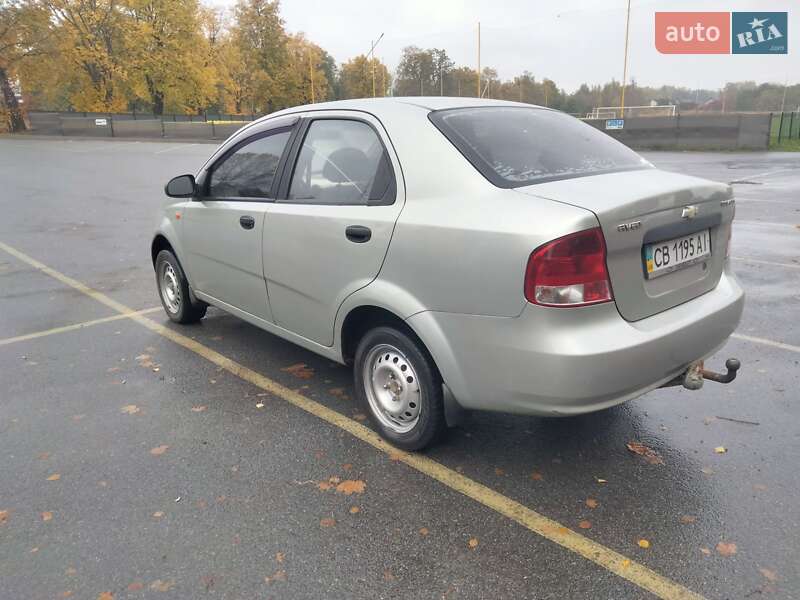 Седан Chevrolet Aveo 2004 в Чернигове