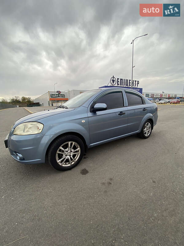 Седан Chevrolet Aveo 2006 в Запорожье