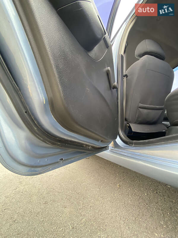 Седан Chevrolet Aveo 2006 в Запорожье