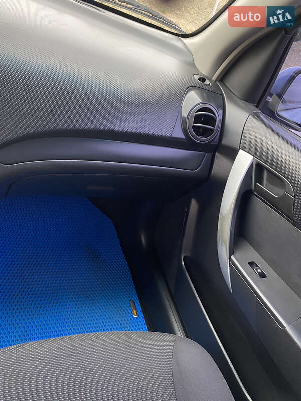 Седан Chevrolet Aveo 2006 в Запорожье