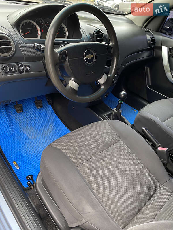 Седан Chevrolet Aveo 2006 в Запорожье