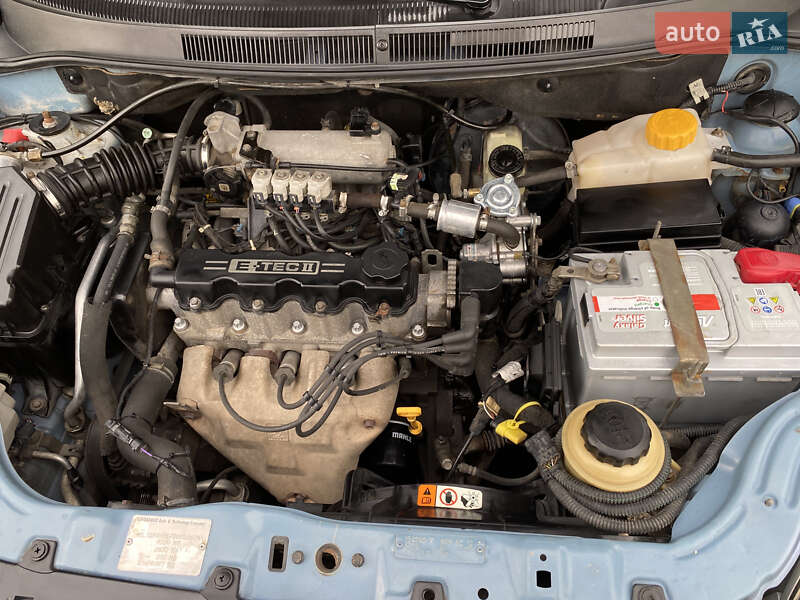 Седан Chevrolet Aveo 2006 в Запорожье