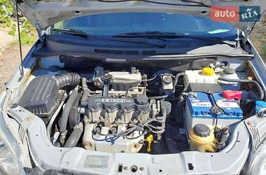 Хэтчбек Chevrolet Aveo 2008 в 