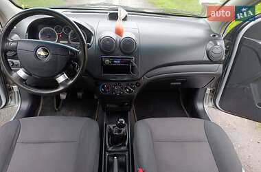 Седан Chevrolet Aveo 2011 в Києві