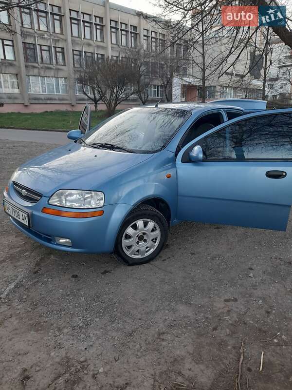 Седан Chevrolet Aveo 2005 в Черновцах