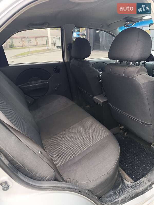 Седан Chevrolet Aveo 2006 в Кам'янському фото 15 Седан Chevrolet Aveo 2006 в Кам'янському