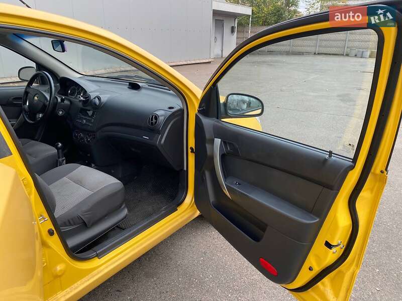 Хэтчбек Chevrolet Aveo 2008 в Кривом Роге