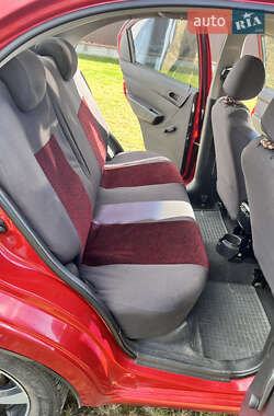 Седан Chevrolet Aveo 2006 в  фото 6 Седан Chevrolet Aveo 2006 в