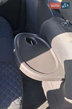Хетчбек Chevrolet Aveo 2008 в 