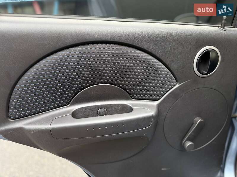 Хетчбек Chevrolet Aveo 2006 в Києві
