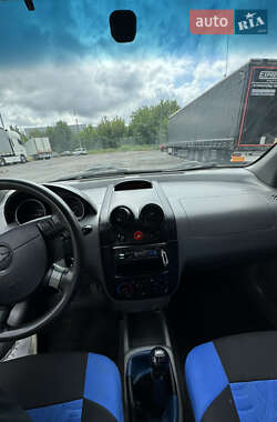 Седан Chevrolet Aveo 2005 в 