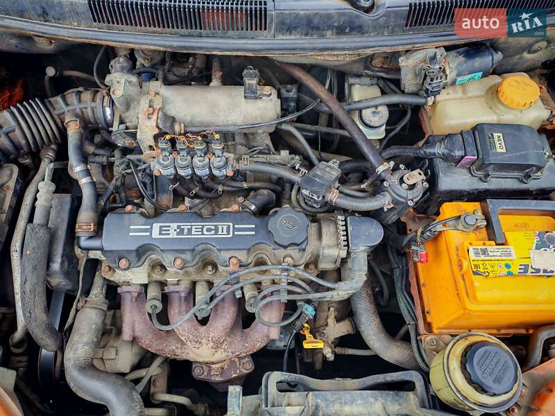 Седан Chevrolet Aveo 2005 в Киеве