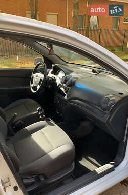 Седан Chevrolet Aveo 2006 в 