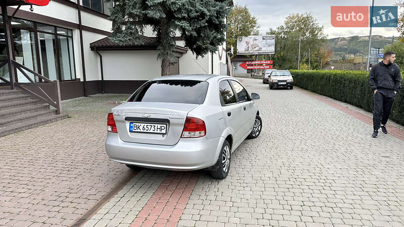 Седан Chevrolet Aveo 2005 в Могилев-Подольске фото 3 Седан Chevrolet Aveo 2005 в Могилев-Подольске