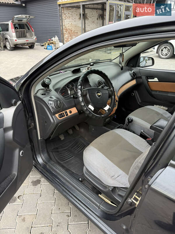 Седан Chevrolet Aveo 2006 в Звягелі