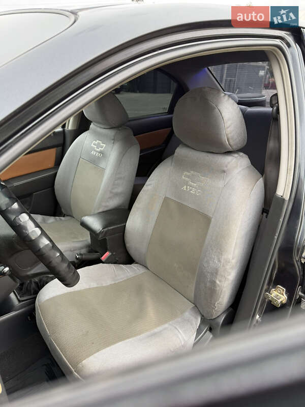 Седан Chevrolet Aveo 2006 в Звягелі