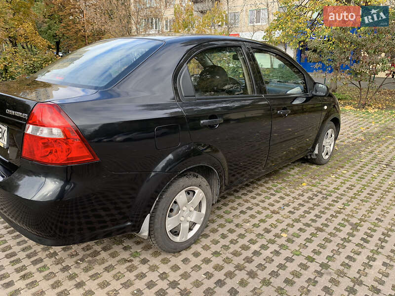 Седан Chevrolet Aveo 2006 в Киеве