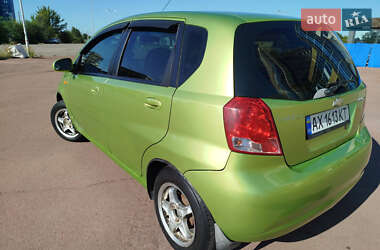 Хэтчбек Chevrolet Aveo 2004 в  фото 5 Хэтчбек Chevrolet Aveo 2004 в