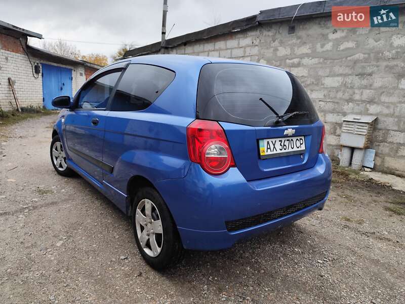 Хэтчбек Chevrolet Aveo 2008 в Киеве