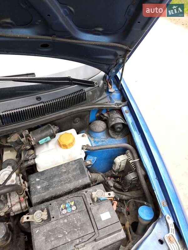 Седан Chevrolet Aveo 2005 в Здолбунове фото 23 Седан Chevrolet Aveo 2005 в Здолбунове