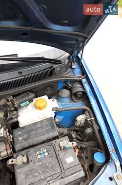 Седан Chevrolet Aveo 2005 в 