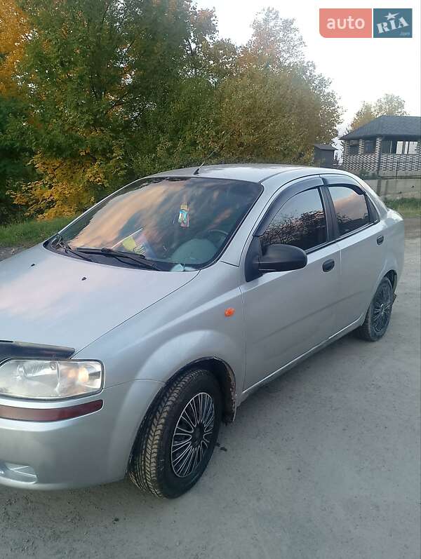 Седан Chevrolet Aveo 2004 в Коломые фото 9 Седан Chevrolet Aveo 2004 в Коломые