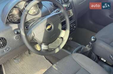 Хэтчбек Chevrolet Aveo 2007 в 