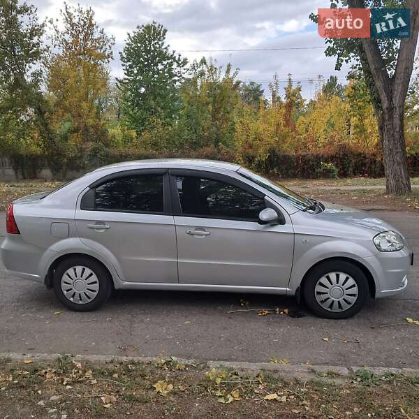 Седан Chevrolet Aveo 2007 в Никополе