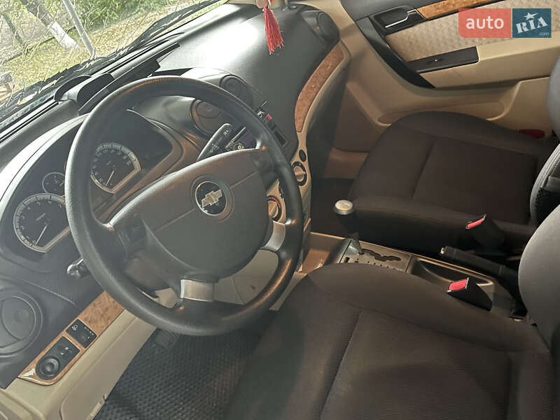 Седан Chevrolet Aveo 2008 в Синельниково