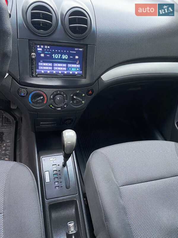 Седан Chevrolet Aveo 2011 в Софіївській Борщагівці