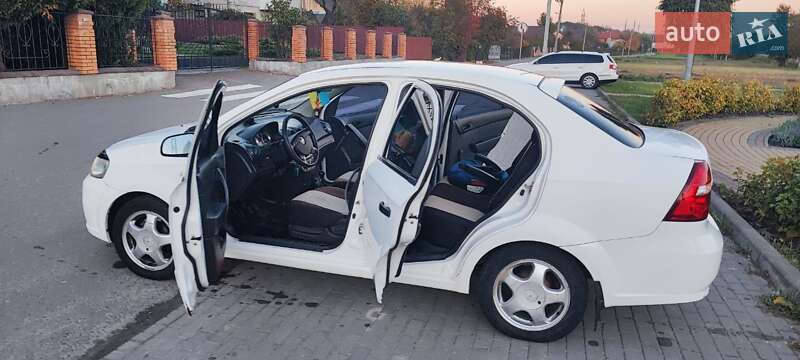 Седан Chevrolet Aveo 2006 в Львові фото 11 Седан Chevrolet Aveo 2006 в Львові