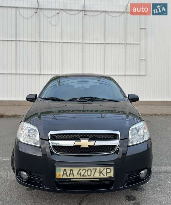 Седан Chevrolet Aveo 2011 в Киеве