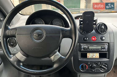 Седан Chevrolet Aveo 2005 в 
