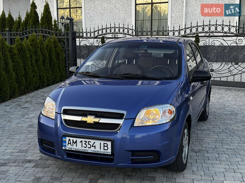 Седан Chevrolet Aveo 2008 в Виннице