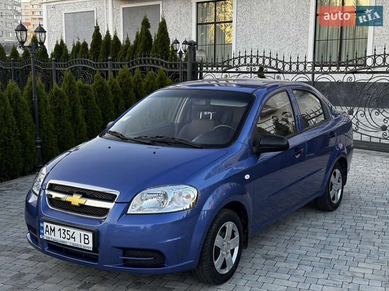Седан Chevrolet Aveo 2008 в Виннице