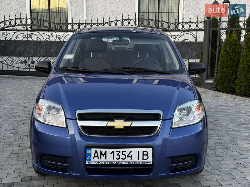 Седан Chevrolet Aveo 2008 в Виннице