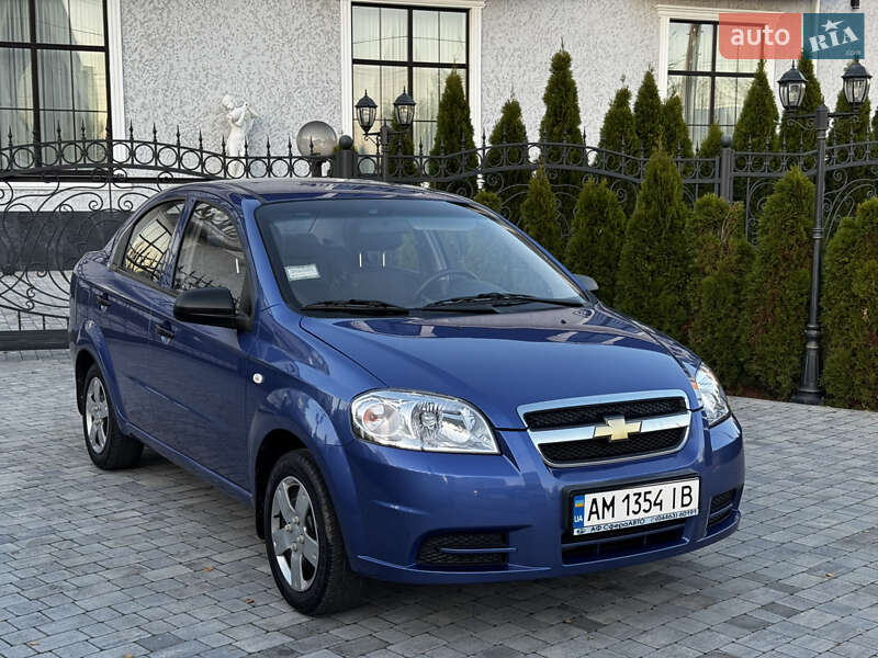 Седан Chevrolet Aveo 2008 в Виннице