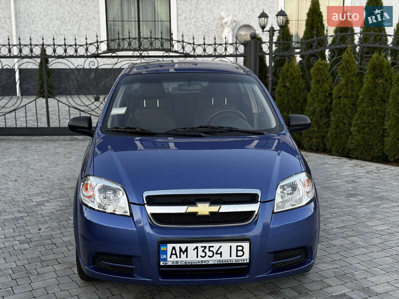 Седан Chevrolet Aveo 2008 в Виннице