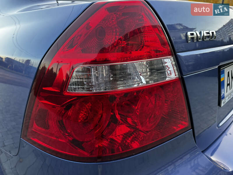 Седан Chevrolet Aveo 2008 в Виннице