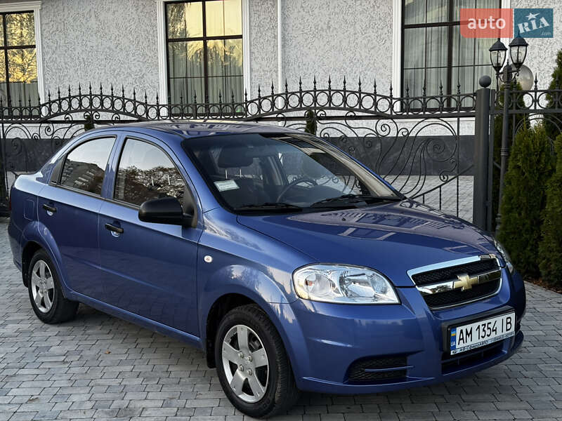 Седан Chevrolet Aveo 2008 в Виннице