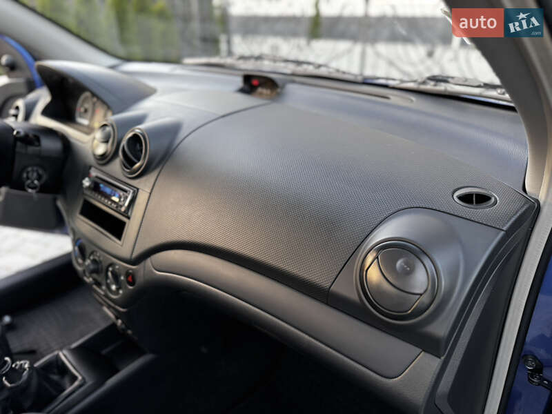 Седан Chevrolet Aveo 2008 в Виннице