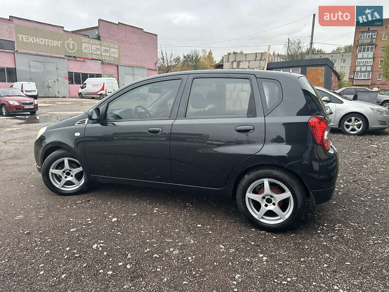 Хэтчбек Chevrolet Aveo 2009 в Нежине