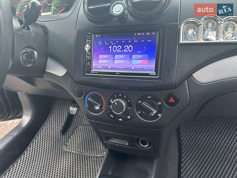 Хэтчбек Chevrolet Aveo 2009 в Нежине