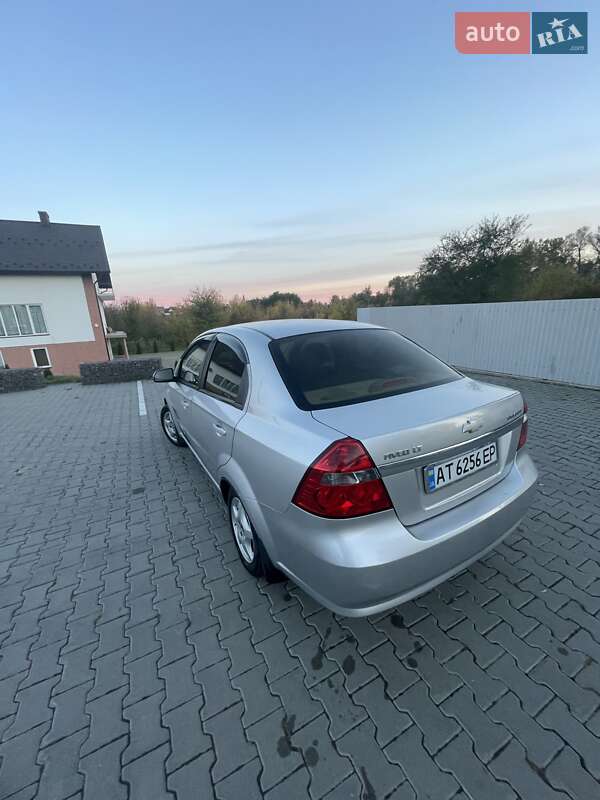 Хетчбек Chevrolet Aveo 2008 в Снятині фото 4 Хетчбек Chevrolet Aveo 2008 в Снятині