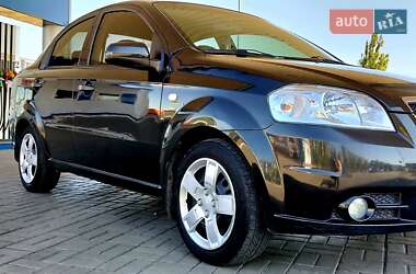 Седан Chevrolet Aveo 2011 в Кривом Роге