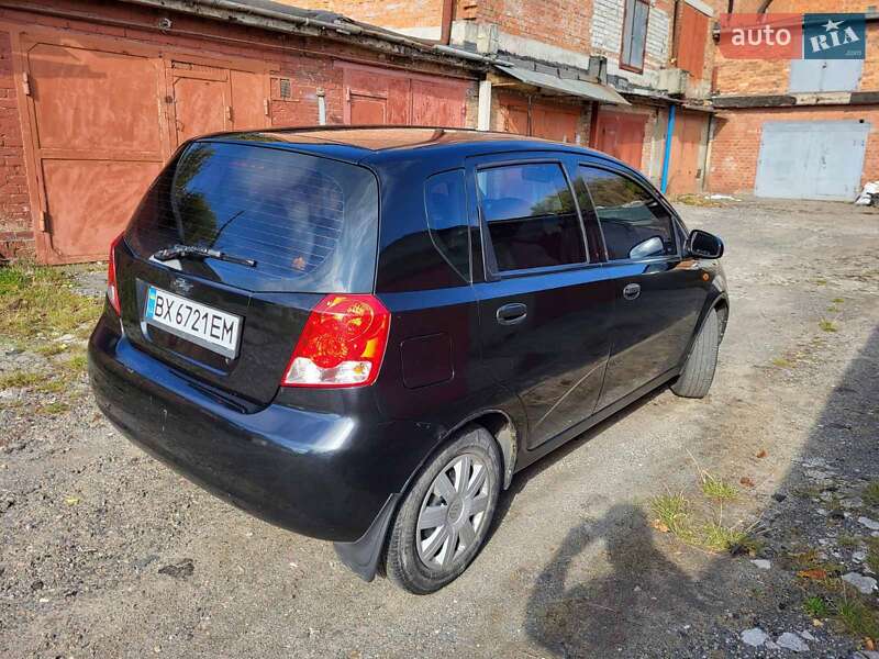 Хэтчбек Chevrolet Aveo 2005 в Хмельницком