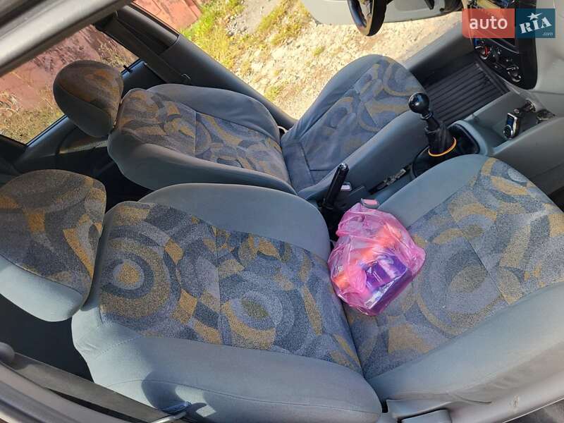 Хэтчбек Chevrolet Aveo 2005 в Хмельницком